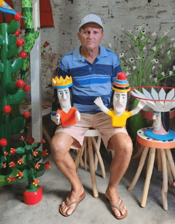 Vavan escultor: arte popular em madeira da Ilha do Ferro