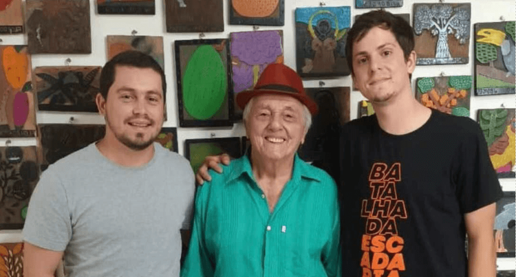 Família Borges: filhos, netos e nora mantêm viva a tradição da xilogravura de J. Borges